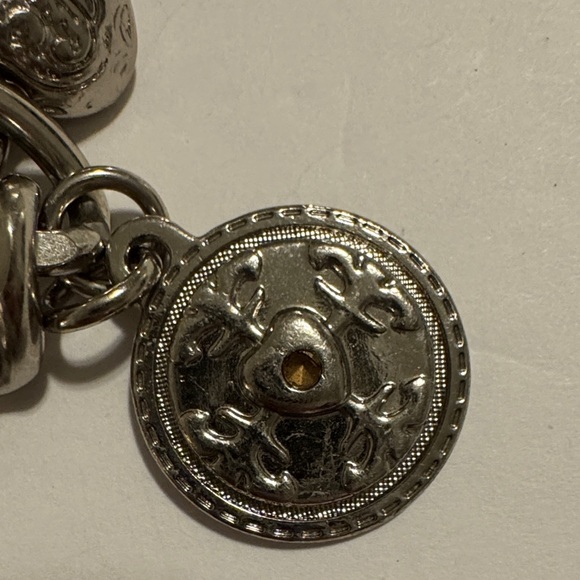 Kathy Van Zeeland Silver Heart Charm Key Holder - Picture 4 of 7